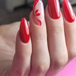 خدمات تخصصی ناخن و کاشت مژه اکرم نقی لو