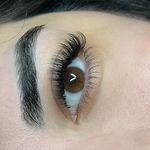 اکستنشن و لیفت مژه مَری استایلشر