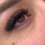 خدمات تخصصی اکستنشن مژه فرح