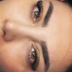 اکستنشن مژه تخصصی آنیِل