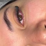 اکستنشن مژه تخصصی آنیِل
