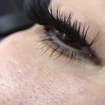 اکستنشن مژه مینا آقایی