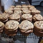 فتیر نان سبوس دار محلی قرصه کنجدی سرشیر