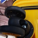کیف و چمدان منوچهری