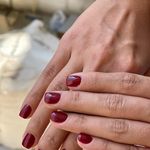 سالن تخصصی کاشت و آموزش ناخن مهسا فام