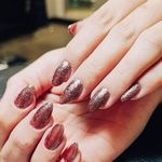 خدمات تخصصی ناخن و کراتین مو شادی متولی