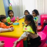 مهد کودک دوزبانه لبخند