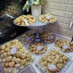 شیرینی و کیک خانگی دِلی شِز