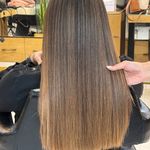 سالن زیبایی لئو متخصص لایت بدون دکلره