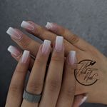 خدمات کاشت و ترمیم ناخن هدیه