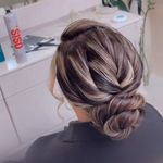 ارایشگاه زنانه وسالن زیبایی رز سرخ