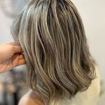 سالن  تخصصی رنگ و لایت مو  آنیتا طهرانی