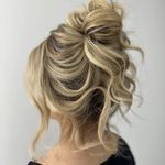 آرایشگاه و آموزشگاه زنانه (مون بيوتی)