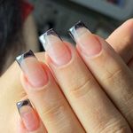 سالن و آموزشگاه مراقبت و زیبایی  صورتی