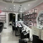 سالن زیبایی رزسفید