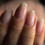 خدمات تخصصی ناخن و پدیکور نیانیل