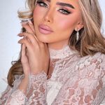 خدمات میکاپ و شنیون