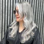 سالن وآموزشگاه تخصصی رنگ واحیازهره یوسفی