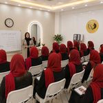 آکادمی مژه آناهیتا