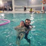 آموزش شنا در حضور والدین (داریوش گنجی)