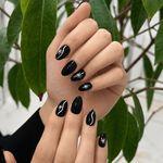 خدمات تخصصی ناخن یاس