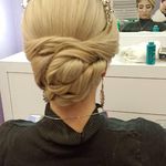 آرایشگاه زنانه عاطی بیوتی(آفر ناخن ومژه)