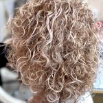 آرایشگاه زنانه عاطی بیوتی(آفر ناخن ومژه)