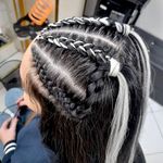 آرایشگاه زنانه عاطی بیوتی(آفر ناخن ومژه)