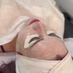 آرایشگاه زنانه عاطی بیوتی(آفر ناخن ورنگ)