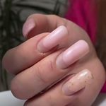 سالن تخصصی کاشت ناخن دنیا