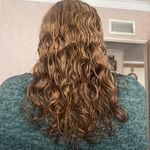 آموزشگاه و سالن زیبایی سیب سبز