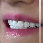 دندانپزشکی دکتر پریا آقاخانی