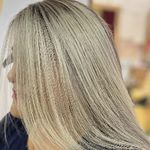 لاین رنگ مو در سالن زیبایی سارا کاملی