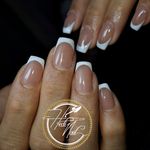 خدمات کاشت و ترمیم ناخن هدیه