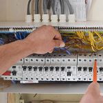 برقکار ساختمان و طراحی نورپردازی مومد