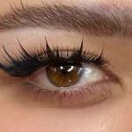 خدمات تخصصی کاشت مژه و لیفت ابرو و مژه