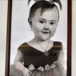 طراحی چهره سیاه قلم مائده بهداد