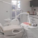 دندانپزشکی دکتر روشنک میرمعینی