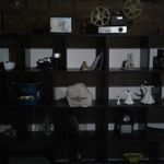 کافه باران، جاوید