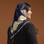 گالری شال و روسری عطرا