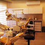 دندانپزشکی گلها (دکتر مومنی)