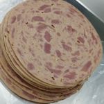 سوسیس و کالباس دست ساز ماه تی تی