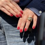 سالن کاشت ناخن و آموزش خدمات ناخن مینا