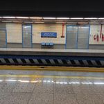 ورودی ۱ مترو شهرک شریعتی