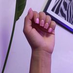 خدمات کاشت ناخن مبینا