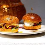 کافه رستوران همرا