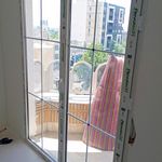 آقای منصف درب و پنجره دوجدار upvc