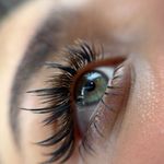 خدمات تخصصی اکستنشن مژه مینو