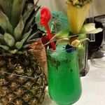 کافه رستوران سیب یخ