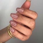 آرایشگاه زنانه فا (خدمات تخصصی کاشت ناخن،رنگ و مش)